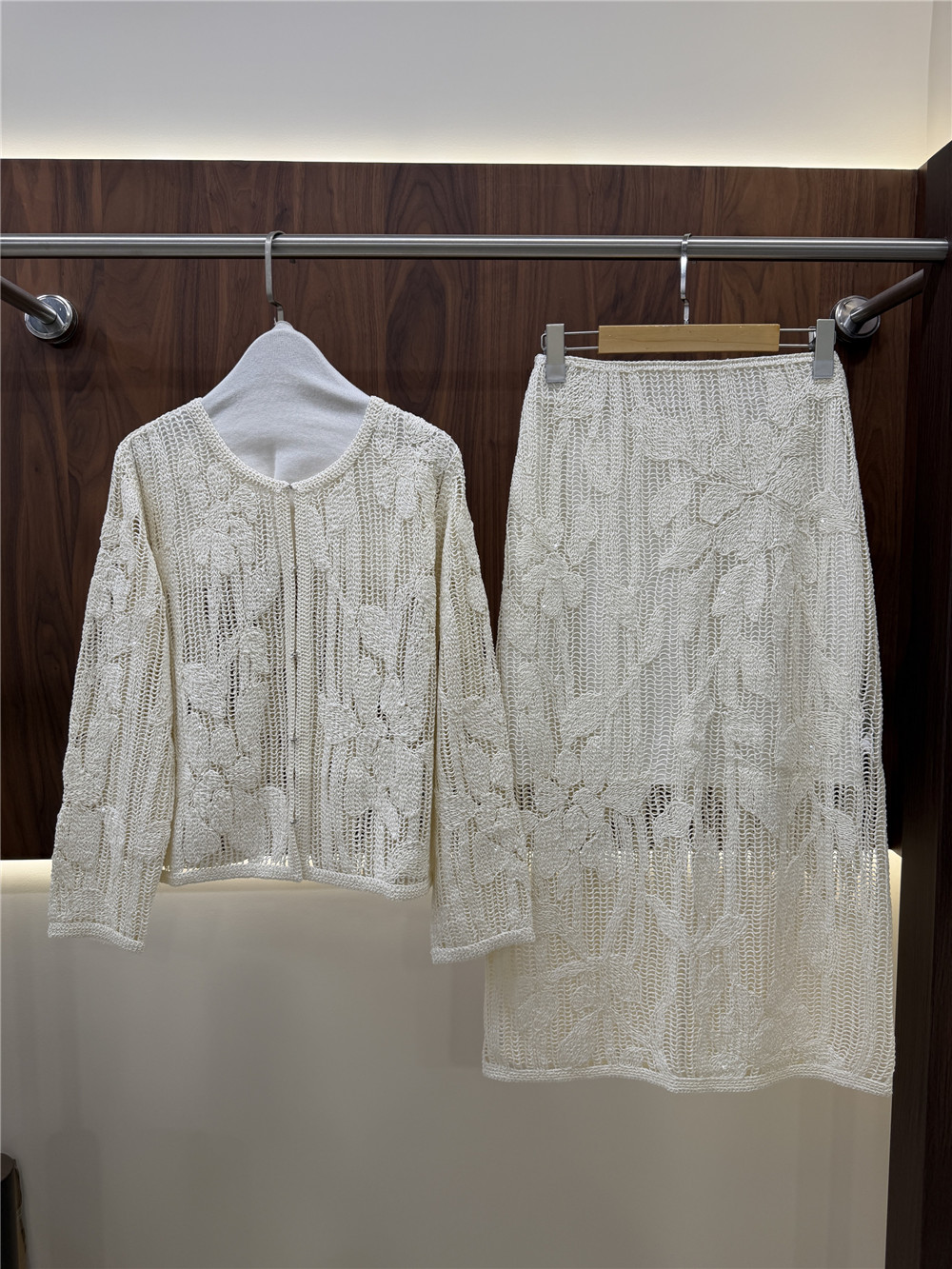 Embroidery Cardigan - Conjunto de Tricô Feminino com Bordado