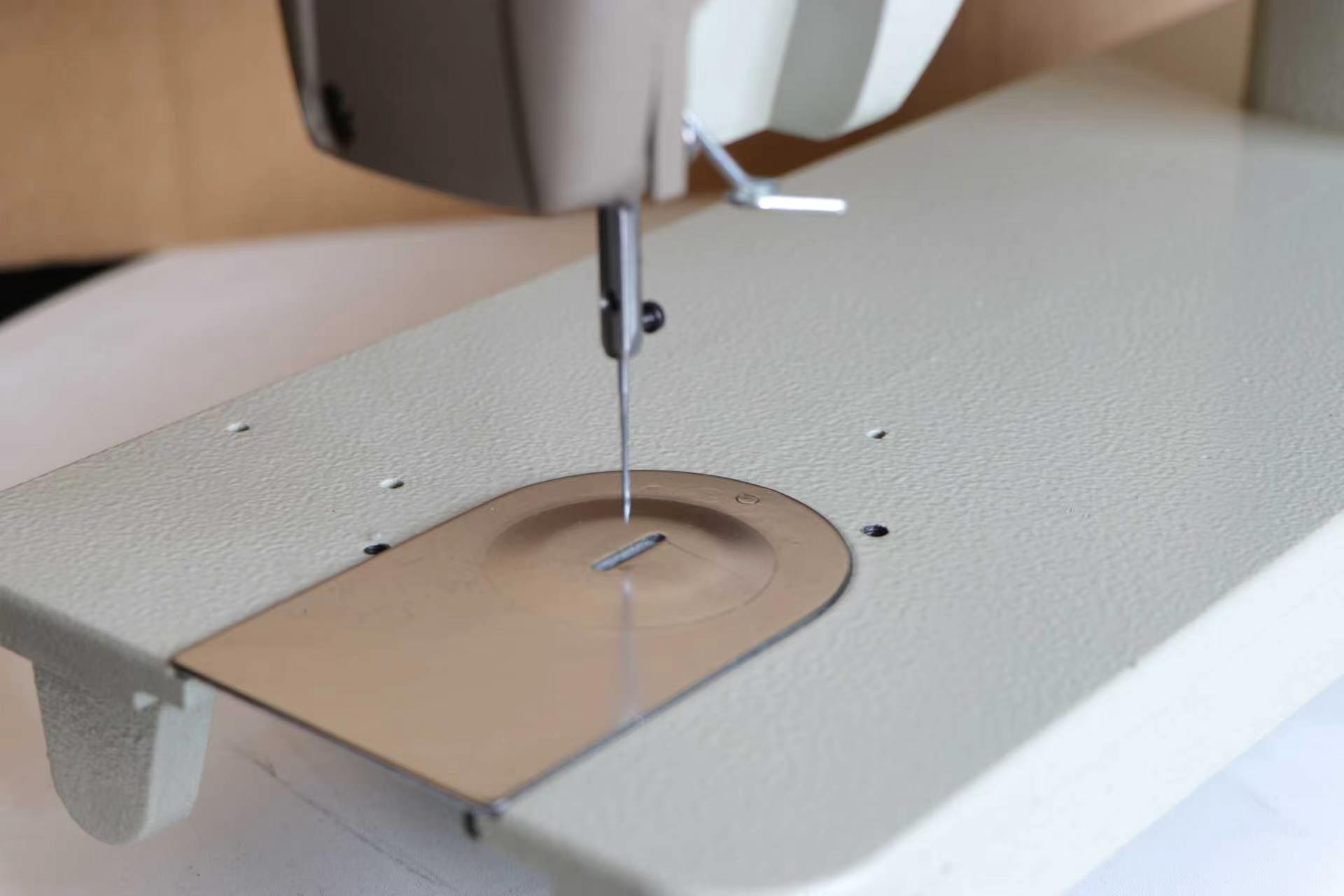 Máquina de Costura Industrial  - Embroidery Zig Zag Stitch avaliação e preço
