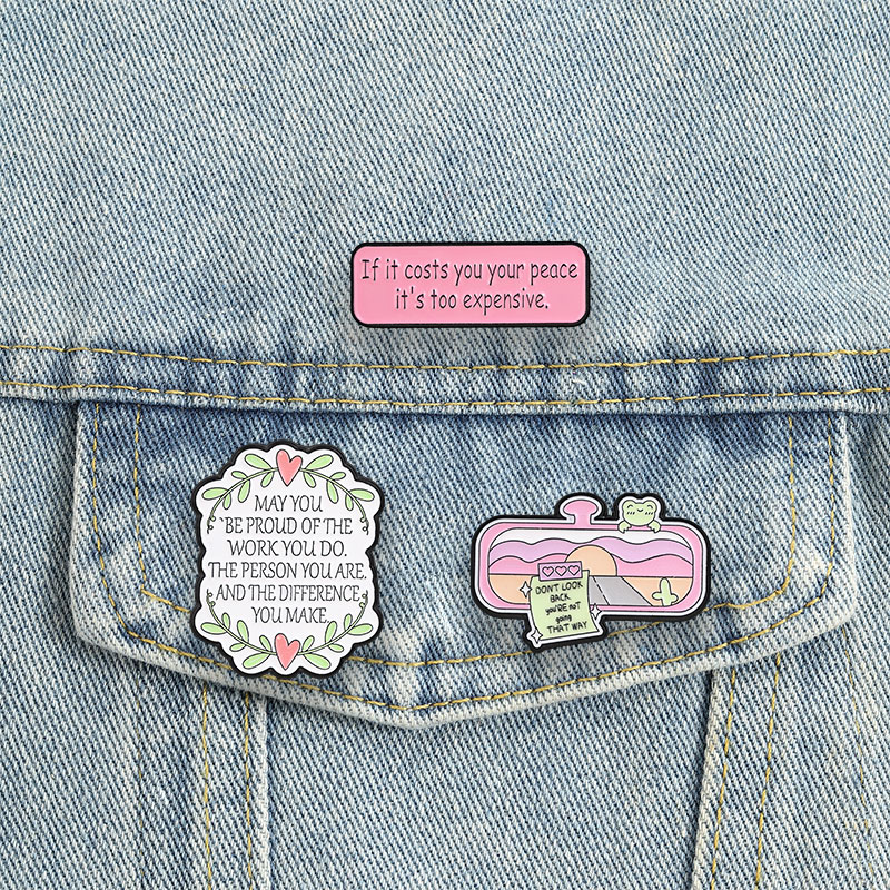 Pins de Esmalte com Citações P - Embroidery Texture avaliação e preço